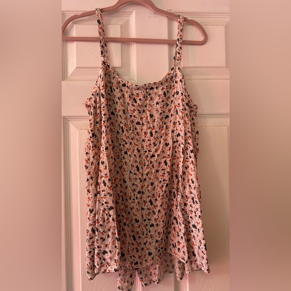 Torrid Floral Button-Front Tank - Picture 2 of 3